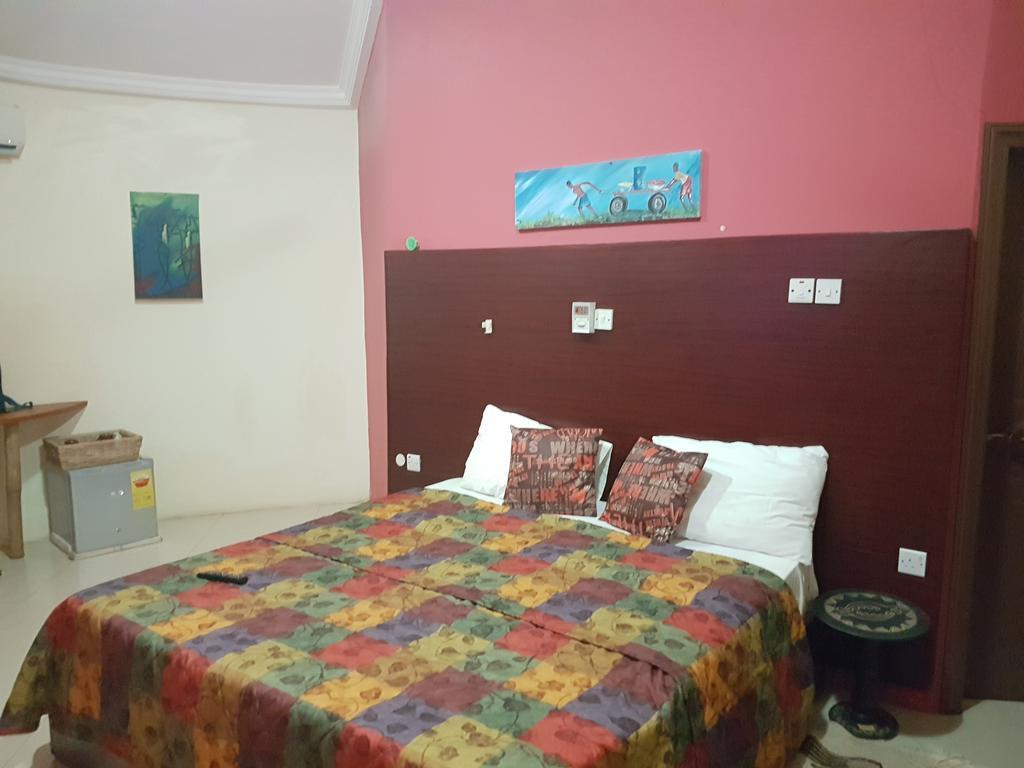 Legacy Tribe Beach Resort Prampram Ngoại thất bức ảnh